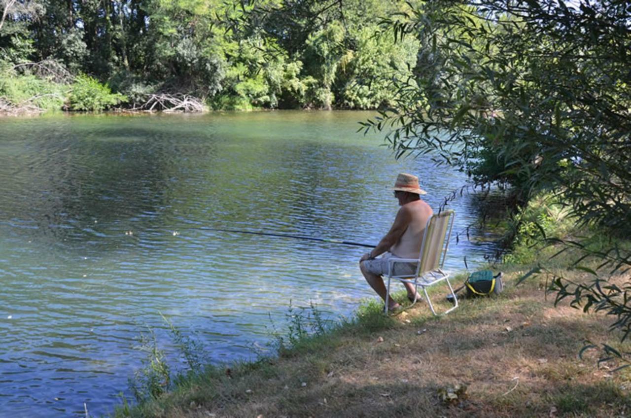 Camping Le Chassezac Sampzon Exterior foto